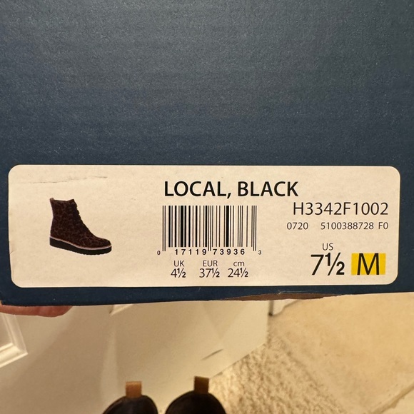 Leopard Print Dr.Scholl’s Boots - Picture 4 of 5